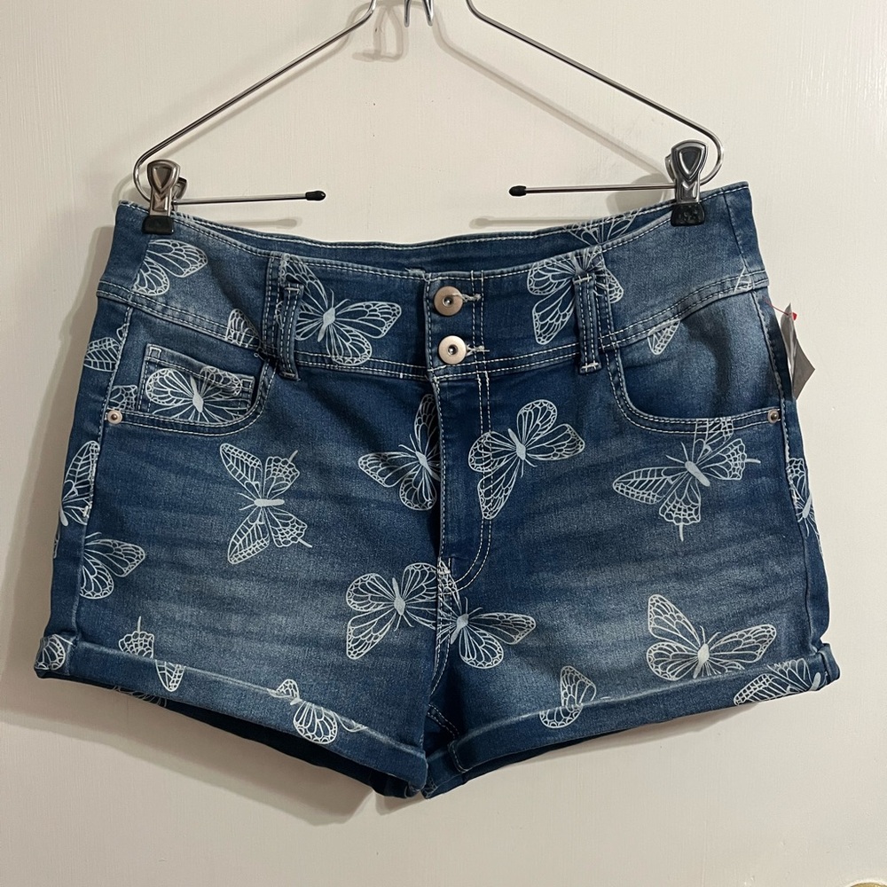 🩵 XXL Butterfly Shorts no boundaries shorts - Picture 10 of 11